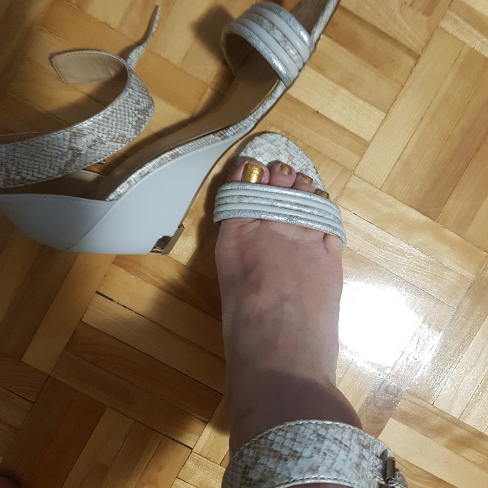Open -Toe Wedge